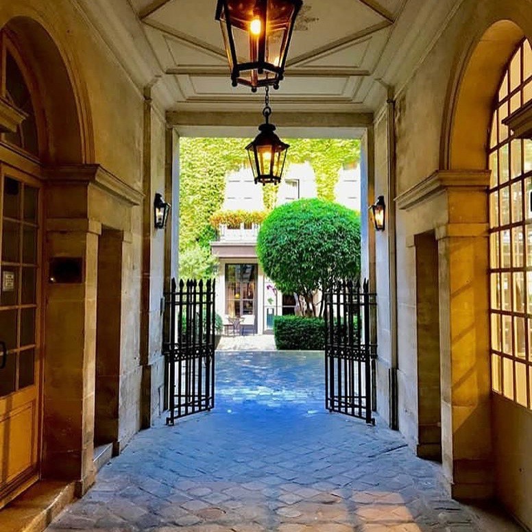 meilleurs spa d'hôtel à paris pavillon de la reine entrée staycation