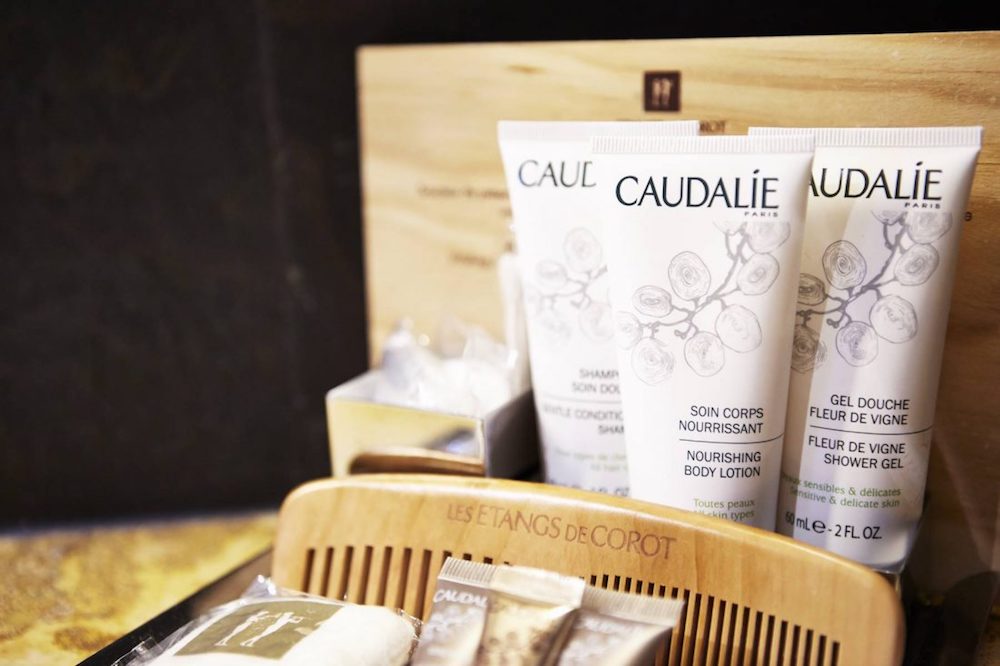 avis-Les-etangs-de-corot-visite-spa-caudalie-hotel-restaurant-brunch-les-paillotes-le-cafe-des-artistes-promenade-escapade-en-amoureux-pres-de-paris-ville-avray-offre-staycation