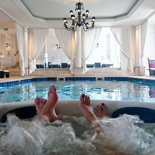 hotel piscine paris staycation